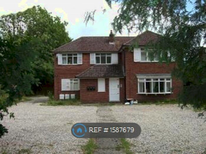 Studio To Rent In Oaklands, Shinfield, Reading, RG2