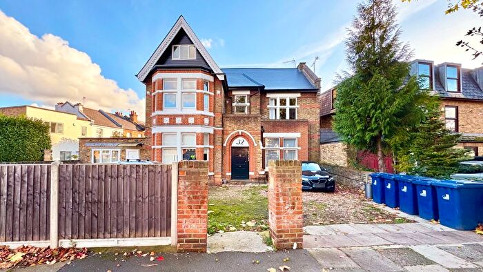 1 Bedroom Flat To Rent In Woodville Road, London, W5