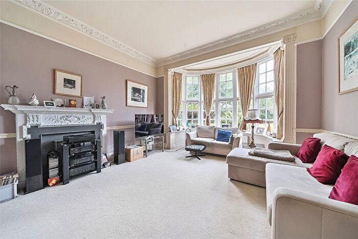 1 Bedroom Flat For Sale In Parkmore, Wilderness Road, Chislehurst, BR7