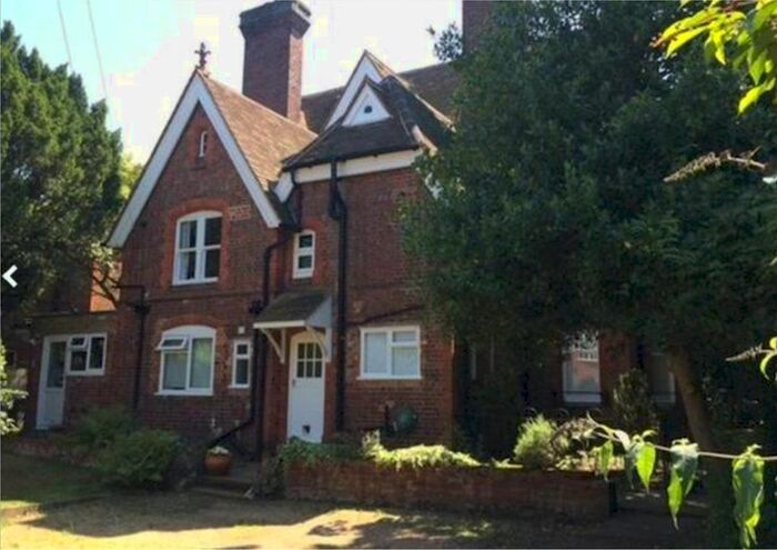 1 Bedroom Flat To Rent In Erleigh Road, Reading, RG1