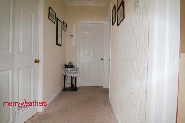 2 Bedroom Semi-Detached Bungalow For Sale In Sunnybank Crescent, Brinsworth, Rotherham, S60