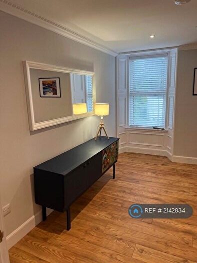 4 Bedroom Flat To Rent In George Street, Oban, PA34