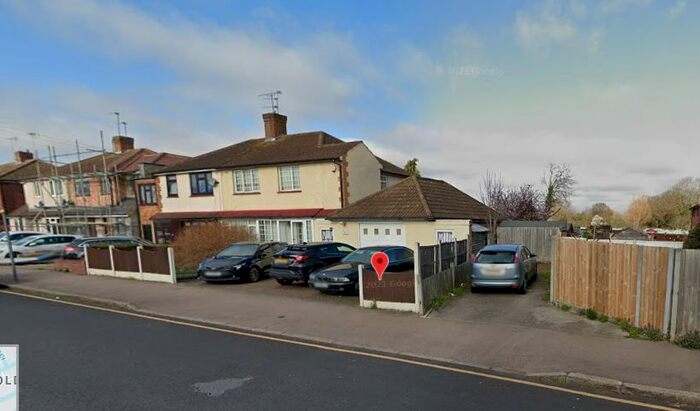 3 Bedroom Semi-Detached House To Rent In Church Road, Romford Sd, RM3