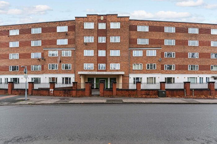 2 Bedroom Flat To Rent In Wilmslow Road, Manchester, Greater Manchester, M20