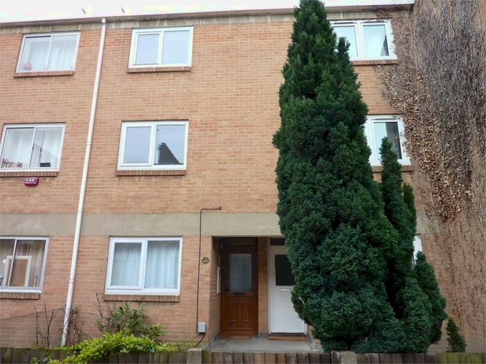 4 Bedroom Apartment To Rent In Chatham Street, SE17