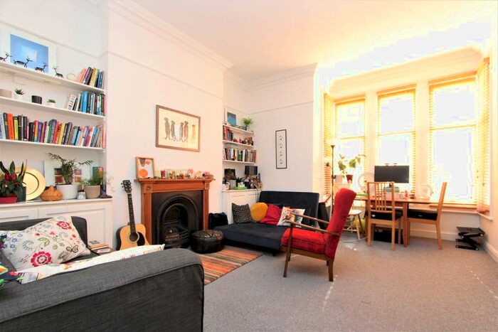 2 Bedroom Flat To Rent In Baronsmere Road, East Finchley, London, N2