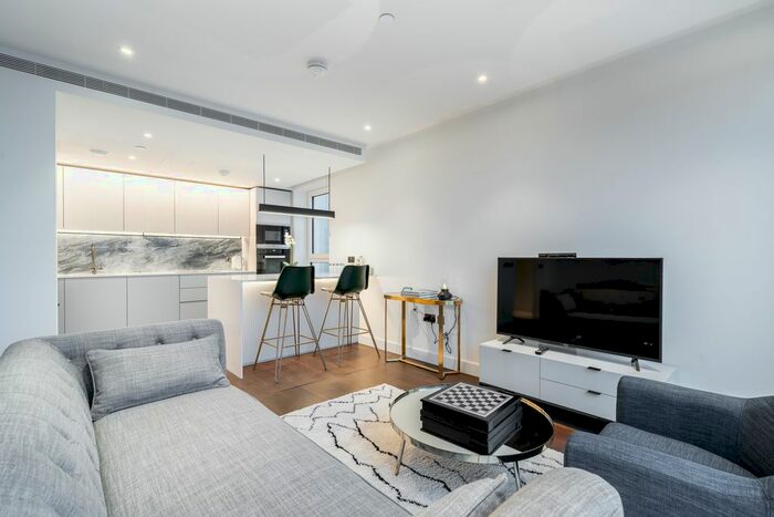 2 Bedroom Flat To Rent In Lincoln Apartments, Fountain Park Way, London, W12