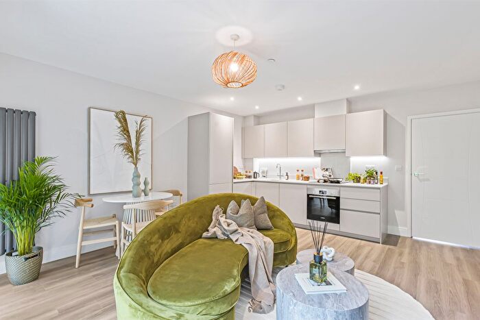 2 Bedroom Flat For Sale In Faraday House, Old Electricity Works, Campfield Road, St Albans, AL1