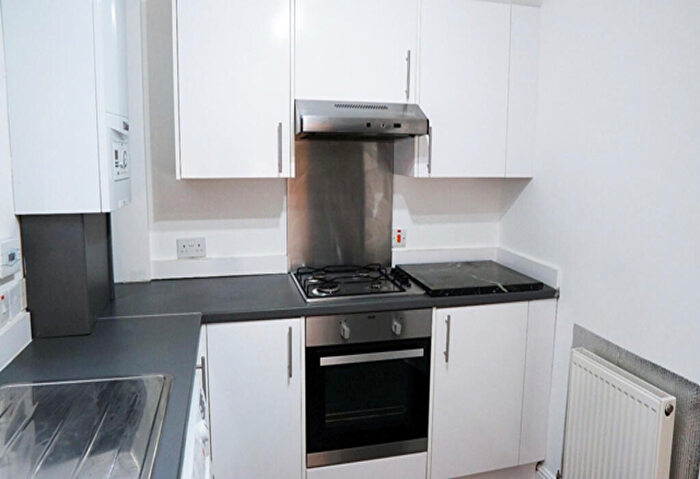 1 Bedroom Flat To Rent In Kennet Square, Mitcham, London, CR4