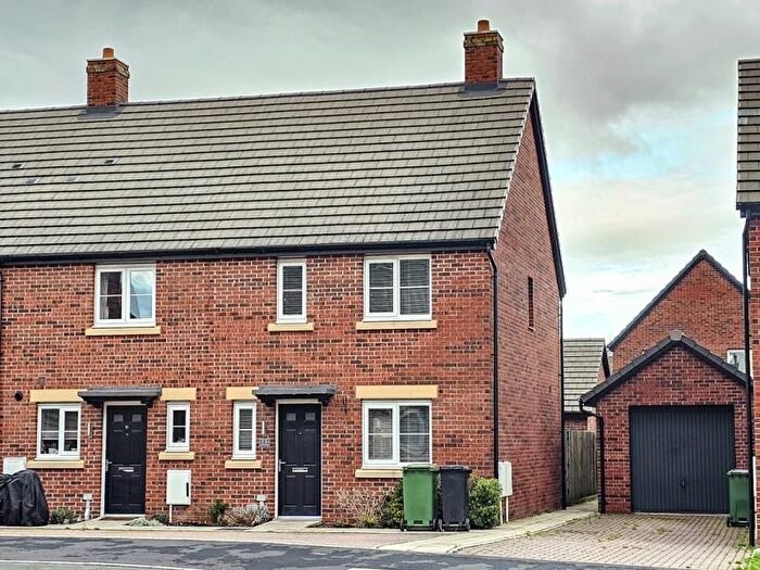 3 Bedroom Terraced House To Rent In Sowthistle Drive, Hardwicke, Gloucester, GL2