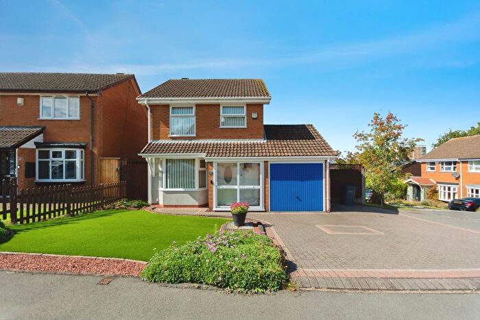 3 Bedroom Detached House For Sale In Marsh End, Birmingham, West Midlands, B38