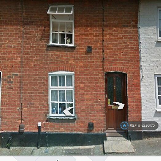 2 Bedroom Terraced House To Rent In Chapel Street, Tring, HP23
