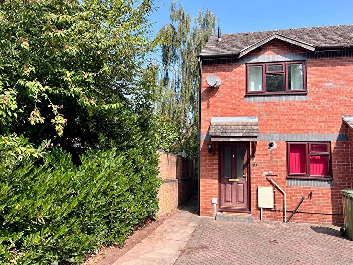 2 Bedroom End Of Terrace House To Rent In Byfield Rise, Worcester, WR5