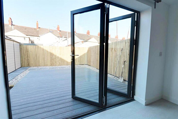 1 Bedroom Maisonette To Rent In Amherst St, Grangetown, Cardiff, CF11
