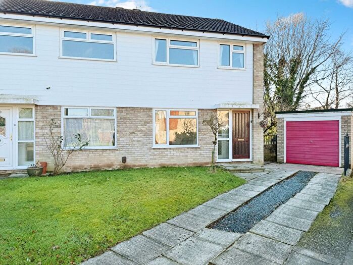 3 Bedroom Semi-Detached House For Sale In Alston Close, Hazel Grove, SK7