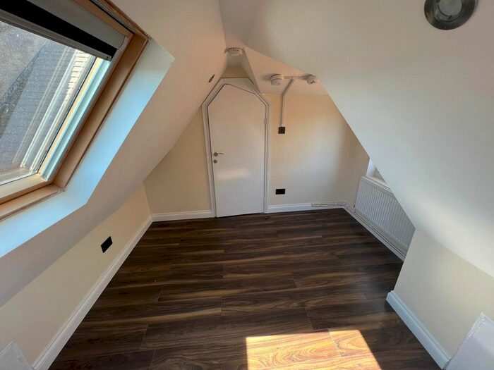 3 Bedroom Flat To Rent In Great Cambridge Road, London, N17