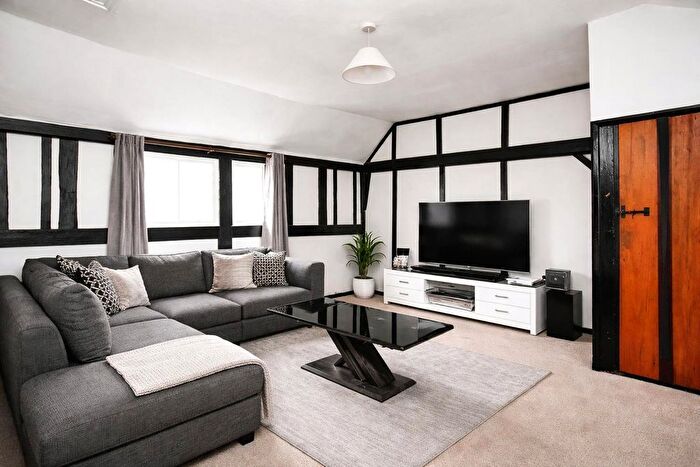 2 Bedroom Flat For Sale In High Street, Goudhurst, Cranbrook, TN17