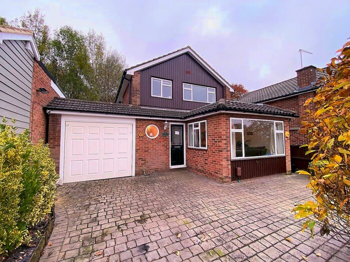 3 Bedroom Detached House To Rent In Warren Gardens, Orpington, Kent BR6