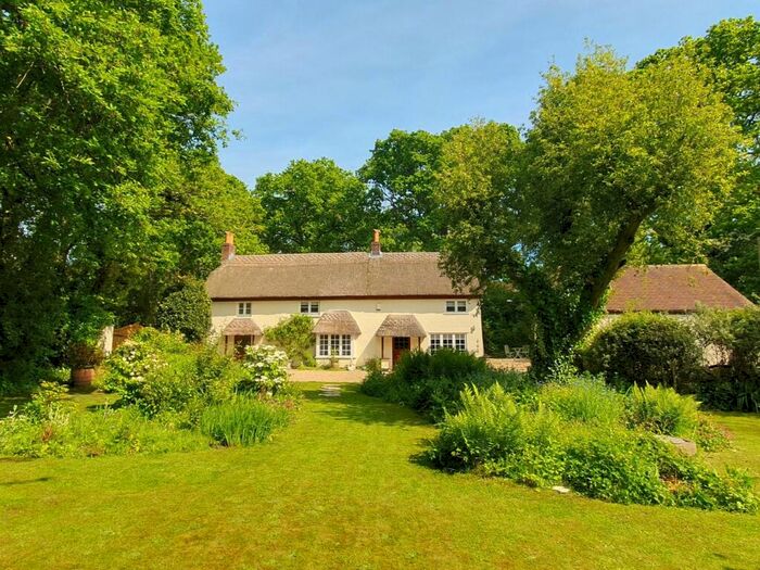 4 Bedroom Detached House For Sale In Organford Road, Holton Heath, Poole, BH16