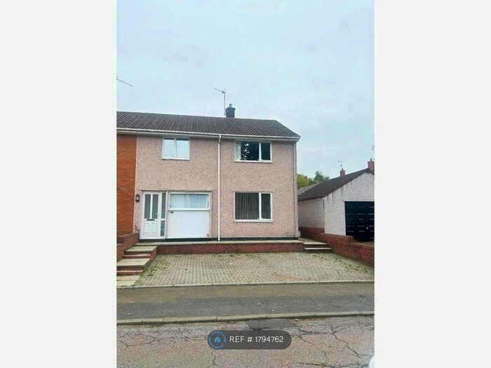 3 Bedroom End Of Terrace House To Rent In Cardigan Crescent, Croesyceiliog, Cwmbran, NP44