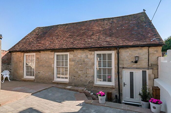 2 Bedroom Detached House To Rent In Church Road, Wheatley, OX33