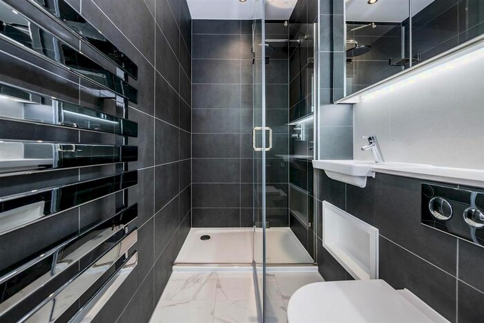 2 Bedroom Flat To Rent In Buckhold Road, London, SW18