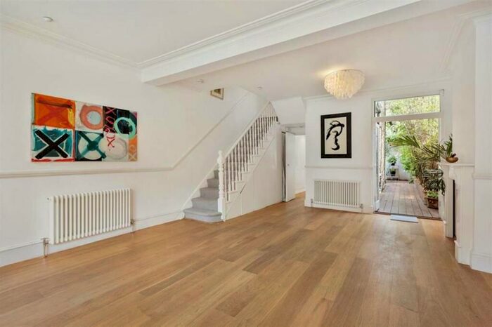 4 Bedroom House To Rent In Greyhound Road, Kensal Green, London, NW10