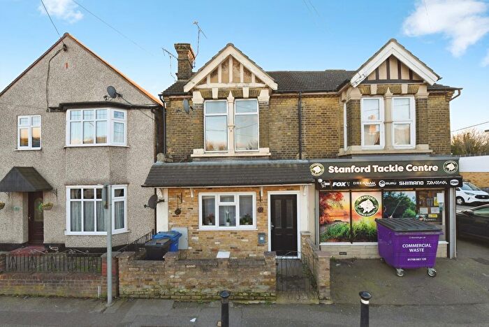 1 Bedroom Flat For Sale In Wharf Road, Stanford-Le-Hope, Essex, SS17