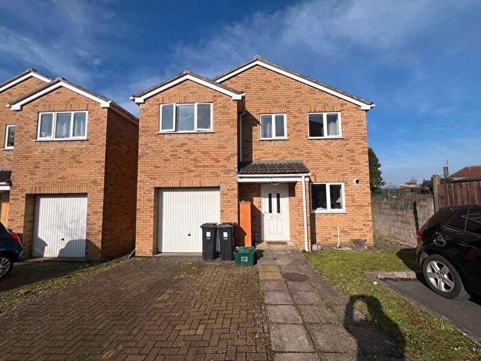 5 Bedroom Detached House To Rent In St. Teresas Court, Gloucester Road North, Bristol, BS34