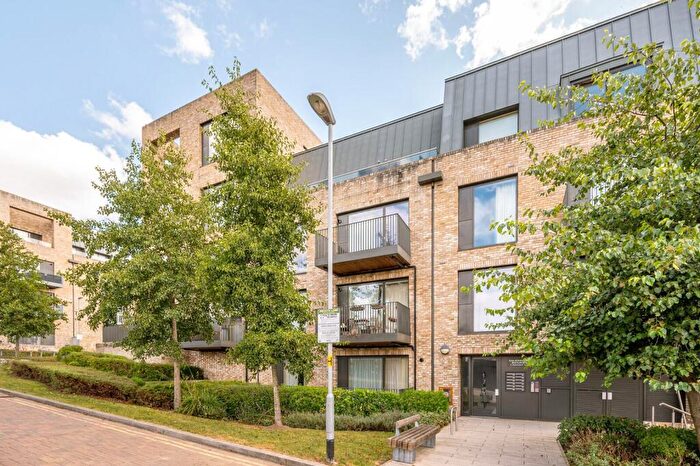 1 Bedroom Flat To Rent In Regiment Hill, Mill Hill, London, NW7