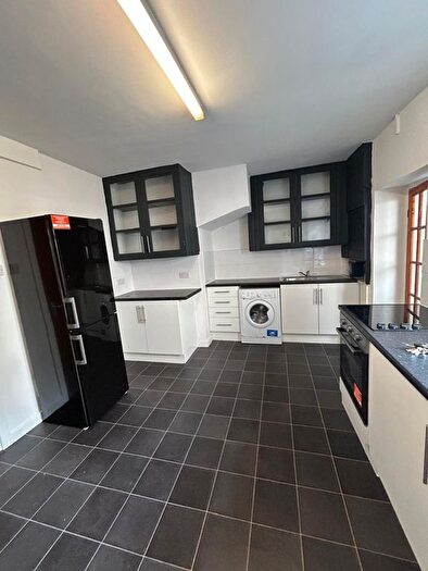 4 Bedroom End Terrace House To Rent In North Hill Road, Swansea, SA1
