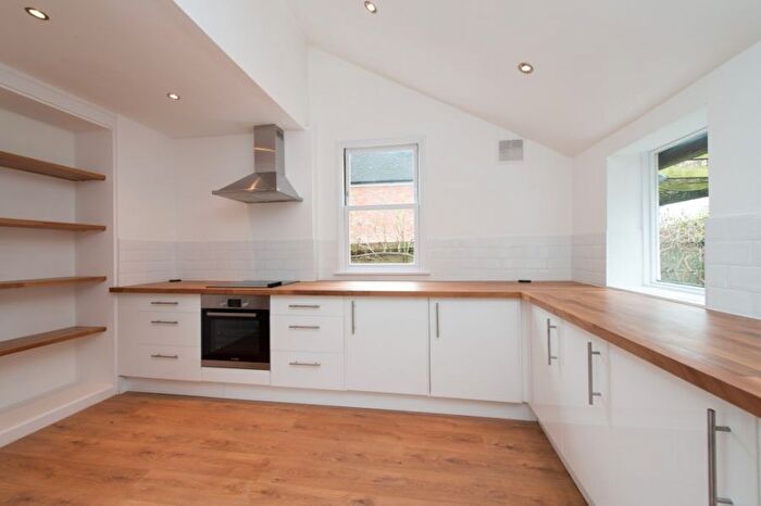 3 Bedroom Flat To Rent In Coolhurst Road, Crouch End, N8