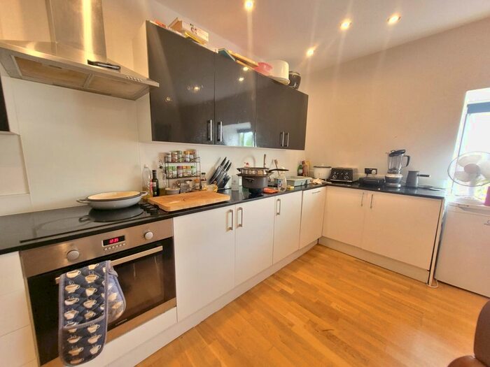 1 Bedroom Flat To Rent In London Road, Isleworth, TW7