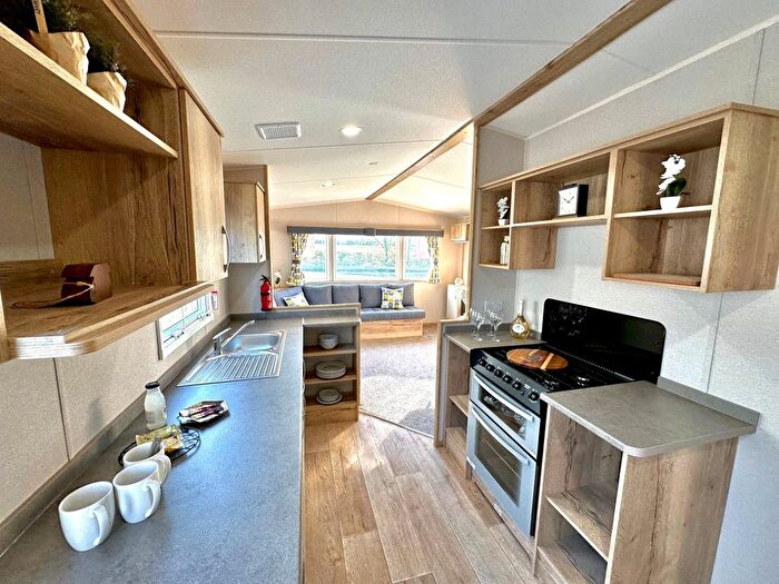 2 Bedroom Mobile/park Home For Sale In Braunton Road, Ashford, Barnstaple, EX31