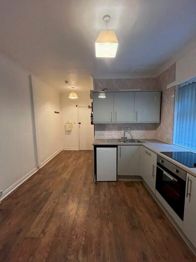 1 Bedroom Flat To Rent In Coronation Street, Blackpool, Lancashire, FY1