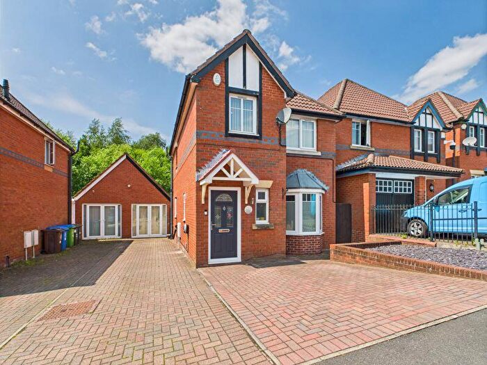 3 Bedroom Detached House For Sale In Fenwick Drive, Middleton, Manchester, M24