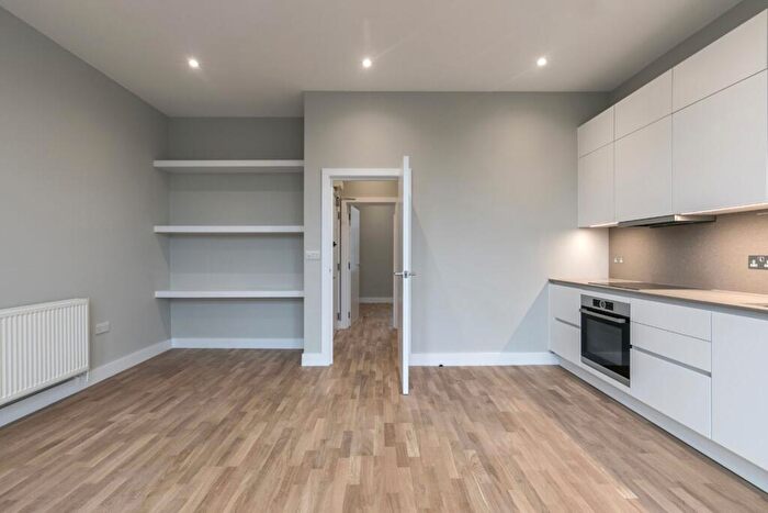 1 Bedroom Flat To Rent In Belsize Lane, NW3