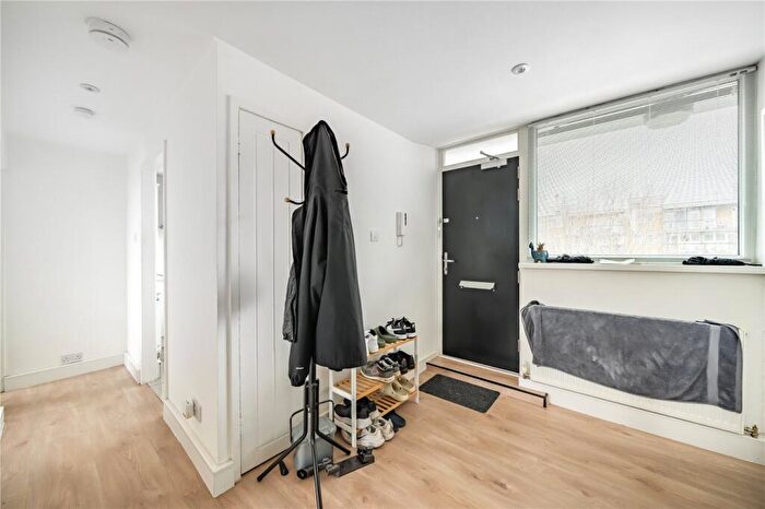 2 Bedroom Apartment For Sale In St. Helena Road, London, SE16