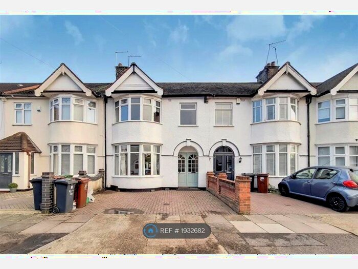 4 Bedroom Terraced House To Rent In Wilmington Gardens, Barking, IG11