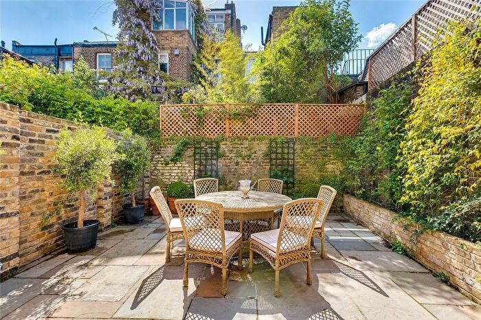 1 Bedroom Flat To Rent In Halford Road, West Brompton, SW6