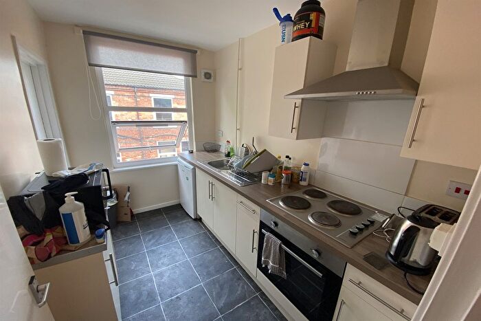 1 Bedroom Flat To Rent In Flat, Lenton Boulevard, Lenton, NG7