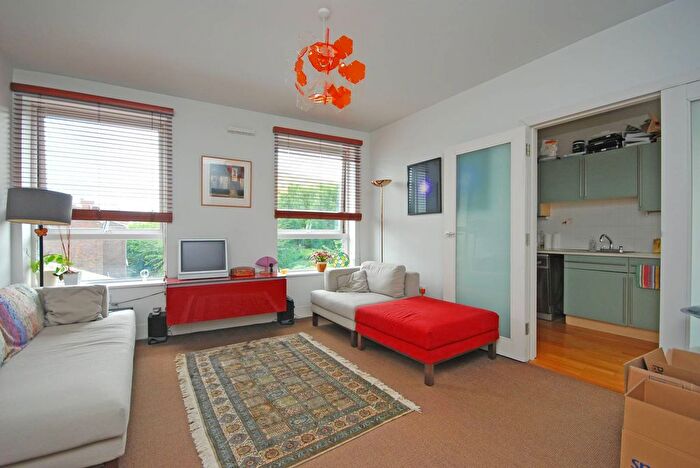 2 Bedroom Flat To Rent In Shepherdess Walk, Angel, London, N1