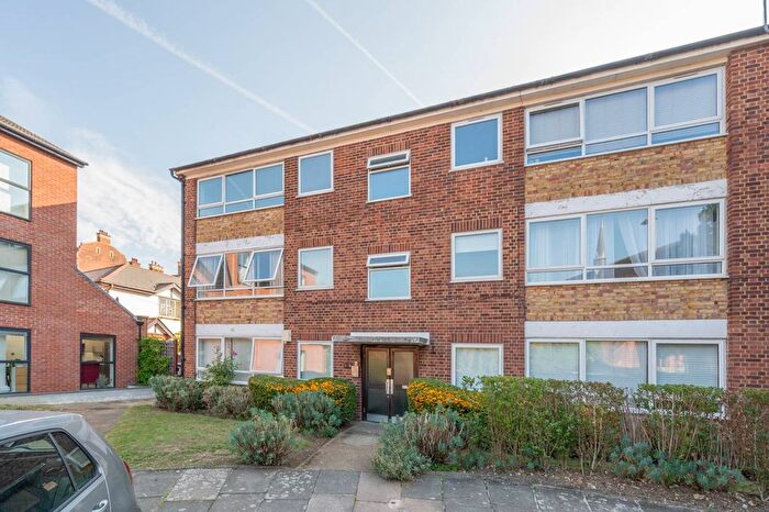 2 Bedroom Flat To Rent In Waynflete Street, Earlsfield, London, SW18