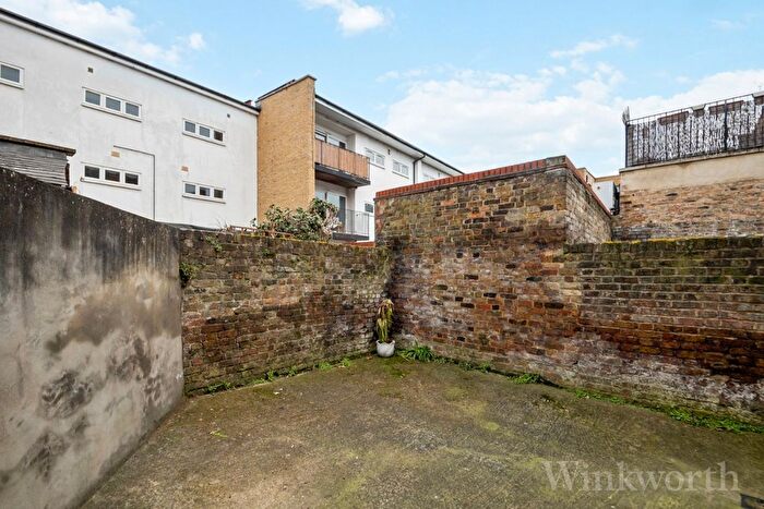 1 Bedroom Flat To Rent In New Cross Road, London, SE14