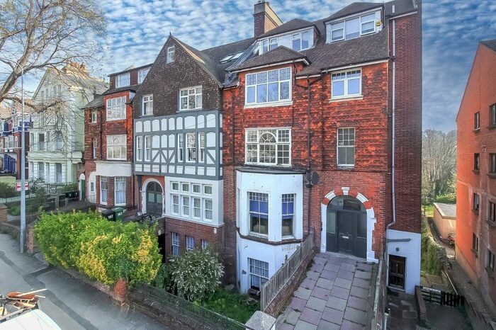 2 Bedroom Flat To Rent In London Road, St. Leonards-On-Sea, East Sussex, TN37