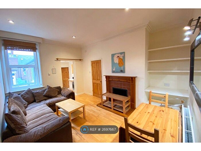 3 Bedroom Maisonette To Rent In Ashleigh Grove, West Jesmond, Newcastle Upon Tyne, NE2