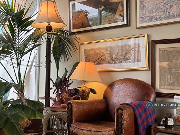 2 Bedroom Penthouse To Rent In Hoxton Street, Greater London, N1