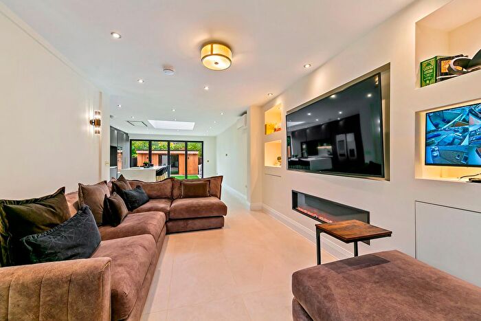 4 Bedroom Semi-detached House For Sale In Kendrey Gardens, Twickenham, TW2