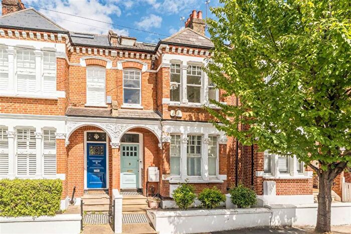 4 Bedroom Flat For Sale In Gayville Road, London, SW11