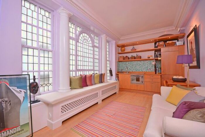 Studio To Rent In Jermyn Street, Piccadilly Circus, London, SW1Y